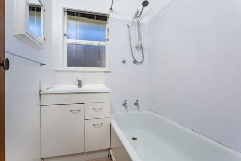 Photo of property in 1/18 Anne Road, Hillcrest, Auckland, 0627