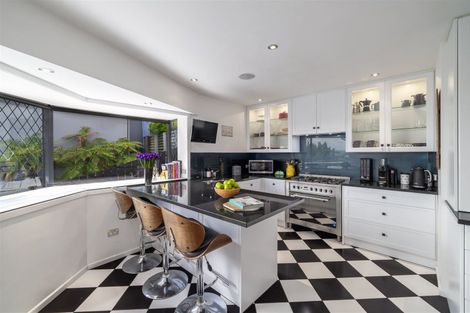 Photo of property in 12 Lucknow Place, Cashmere, Christchurch, 8022