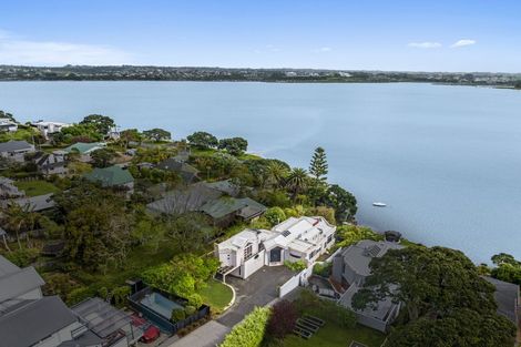 Photo of property in 2/33 Beresford Street, Bayswater, Auckland, 0622