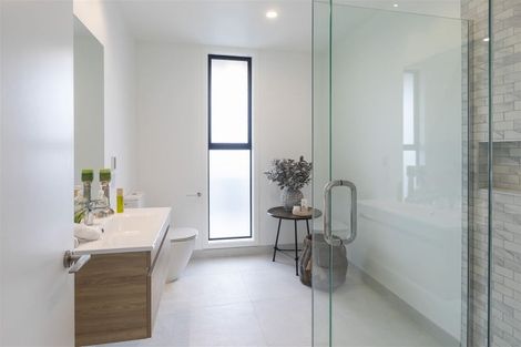 Photo of property in 73 Moncks Spur Road, Redcliffs, Christchurch, 8081