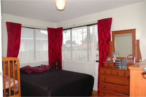 Photo of property in 11 Tiraumea Drive, Pakuranga, Auckland, 2010