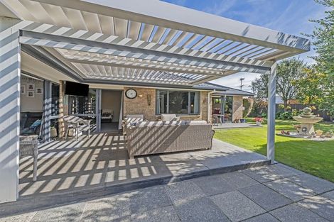 Photo of property in 28 Durrell Way, Rolleston, 7614