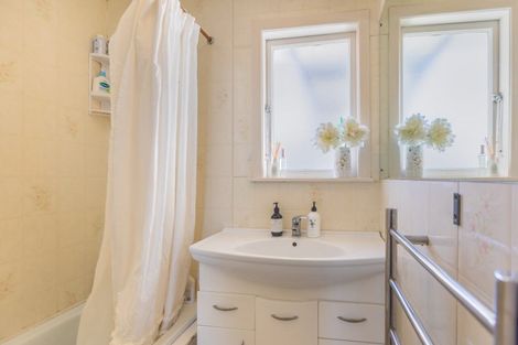 Photo of property in 73 Middle Road, Havelock North, 4130