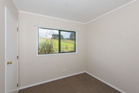 Photo of property in 33 Johnson Road, Hukerenui, Hikurangi, 0182