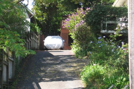 Photo of property in 1/27 Garadice Road, Rothesay Bay, Auckland, 0630