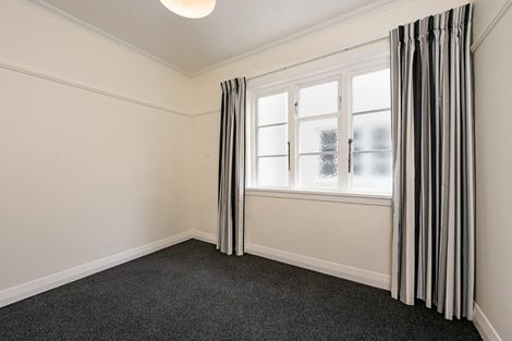Photo of property in Ionian Flats, 123-125 Brougham Street, Mount Victoria, Wellington, 6011