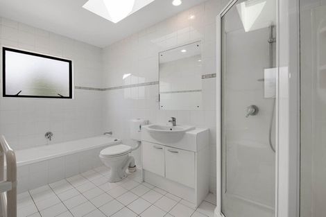 Photo of property in 16/270 Sunset Road, Windsor Park, Auckland, 0632