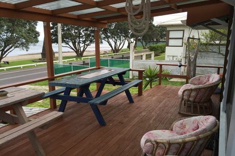 Photo of property in 42 Beach Road, Maketu, Paengaroa, 3189