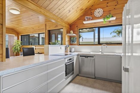 Photo of property in 6 Lester Heights Drive, Woodhill, Whangarei, 0110