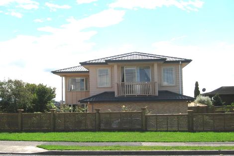 Photo of property in 1/12 Ridge Road, Waiake, Auckland, 0630