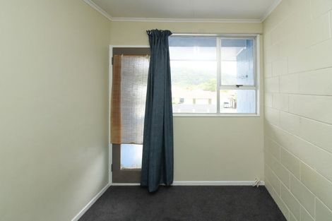 Photo of property in 8/100 Martin Street, Wallaceville, Upper Hutt, 5018
