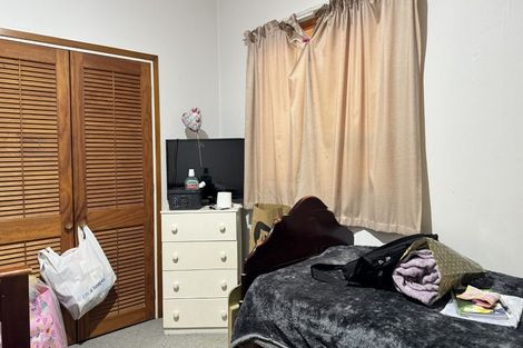 Photo of property in 72 Peach Road, Glenfield, Auckland, 0629