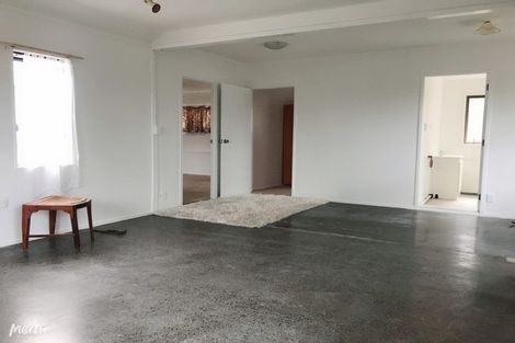 Photo of property in 69a Redoubt Road, Goodwood Heights, Auckland, 2105