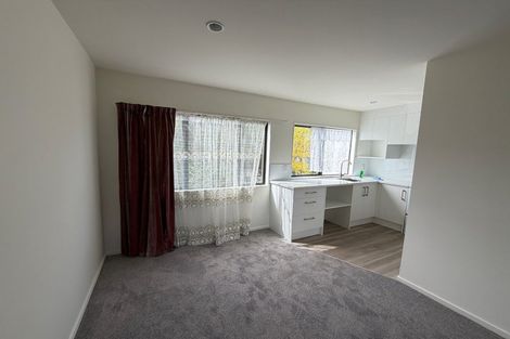Photo of property in Lynn Park Terrace, 10/12 Ambrico Place, New Lynn, Auckland, 0600