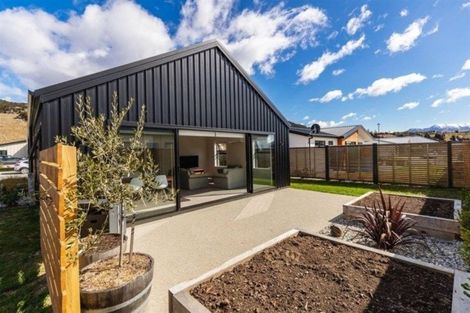 Photo of property in 46 Marbleleaf Lane, Albert Town, Wanaka, 9305