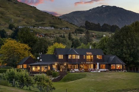 Photo of property in 9 Arrowtown-lake Hayes Road, Arrowtown, Queenstown, 9371
