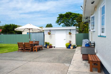 Photo of property in 28 Kara Street, Outer Kaiti, Gisborne, 4010