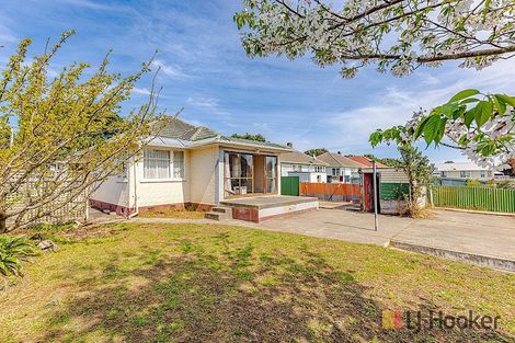 Photo of property in 42 Harper Street, Gonville, Whanganui, 4501