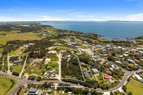 Photo of property in 105 Cable Bay Block Road, Cable Bay, 0420