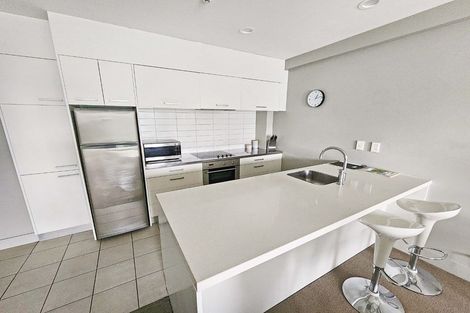 Photo of property in The Capital, 2/370 Oriental Parade, Oriental Bay, Wellington, 6011