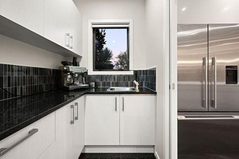 Photo of property in 202 Saint James Drive, Huntington, Hamilton, 3210