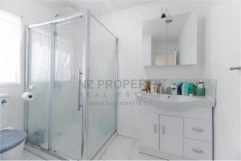 Photo of property in 46 Parrs Cross Road, Henderson, Auckland, 0612