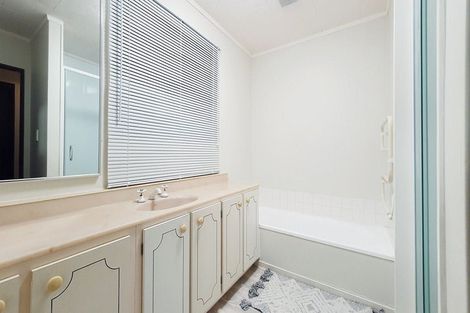 Photo of property in 53 Hathaway Avenue, Karori, Wellington, 6012