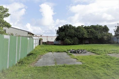 Photo of property in 16 Beach Road, Castlecliff, Whanganui, 4501