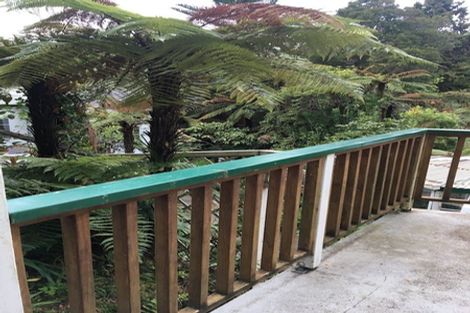 Photo of property in 92 Wyndham Road, Pinehaven, Upper Hutt, 5019