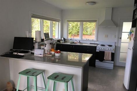 Photo of property in 26 Evelyn Place, Hillcrest, Auckland, 0627