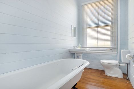 Photo of property in 57 Garfield Road, Helensville, 0800