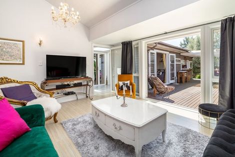 Photo of property in 1b Dublin Street, Martinborough, 5711