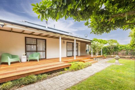 Photo of property in 8 Goodger Street, Waipukurau, 4200