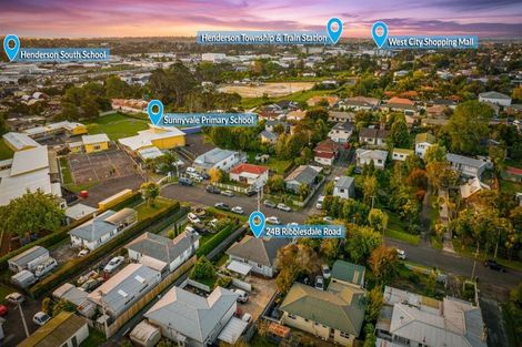 Photo of property in 24b Ribblesdale Road, Henderson, Auckland, 0612