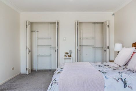 Photo of property in 2/12 Richards Avenue, Forrest Hill, Auckland, 0620