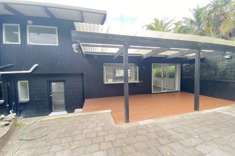 Photo of property in 74 Peach Road, Glenfield, Auckland, 0629