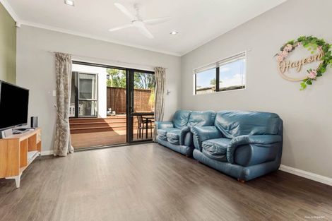 Photo of property in 2 Arlose Place, Westgate, Auckland, 0614