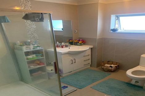 Photo of property in 2/69 Mcintyre Road, Mangere Bridge, Auckland, 2022