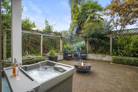 Photo of property in 33 Anglesea Street, Hamilton Central, Hamilton, 3204