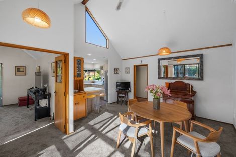 Photo of property in 2/6 Cricklewood Place, Avonhead, Christchurch, 8042