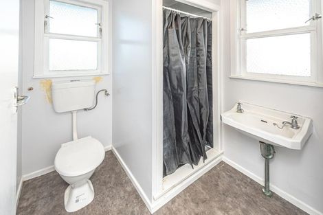 Photo of property in 1 Kupe Place, Castlecliff, Whanganui, 4501