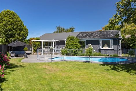 Photo of property in 15 Dunster Street, Burnside, Christchurch, 8053