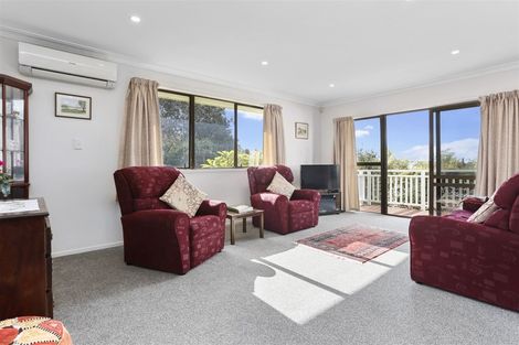 Photo of property in 138 Weatherly Road, Torbay, Auckland, 0630