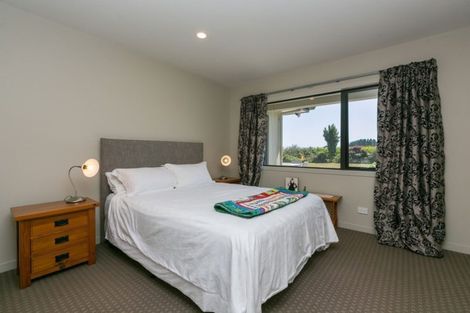 Photo of property in 91 Kaipikari Road, Urenui, 4375