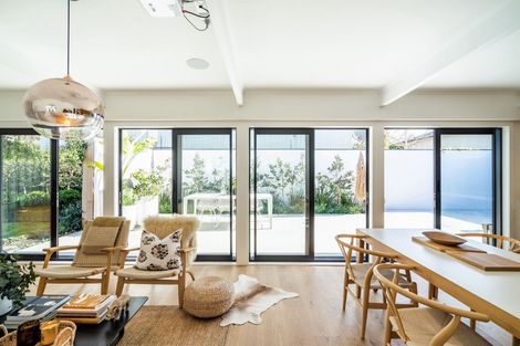 Photo of property in 1/246 Lake Road, Hauraki, Auckland, 0622