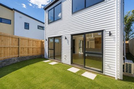 Photo of property in 6b Kaweka Street, New Lynn, Auckland, 0600