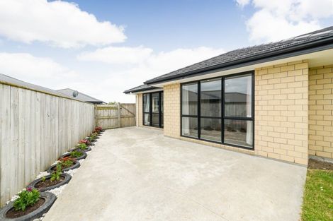 Photo of property in 12 Gibraltar Way, Fitzherbert, Palmerston North, 4410