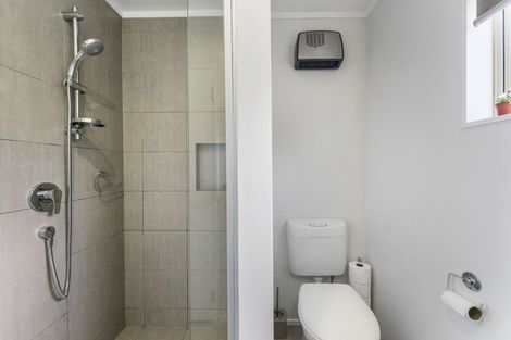 Photo of property in 23 Crows Road, Swanson, Auckland, 0614