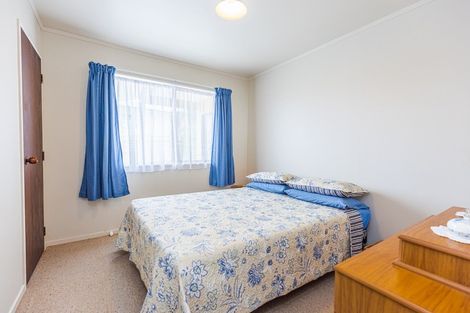 Photo of property in 8 Karyn Street, Castlecliff, Whanganui, 4501