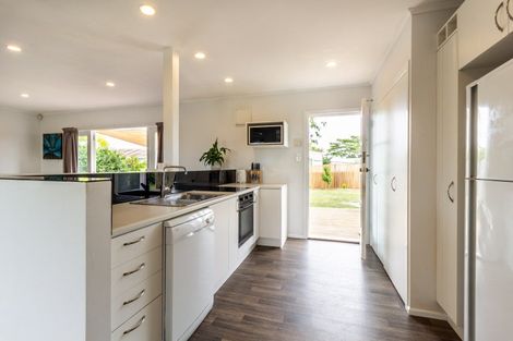 Photo of property in 303 Lumsden Road, Akina, Hastings, 4122